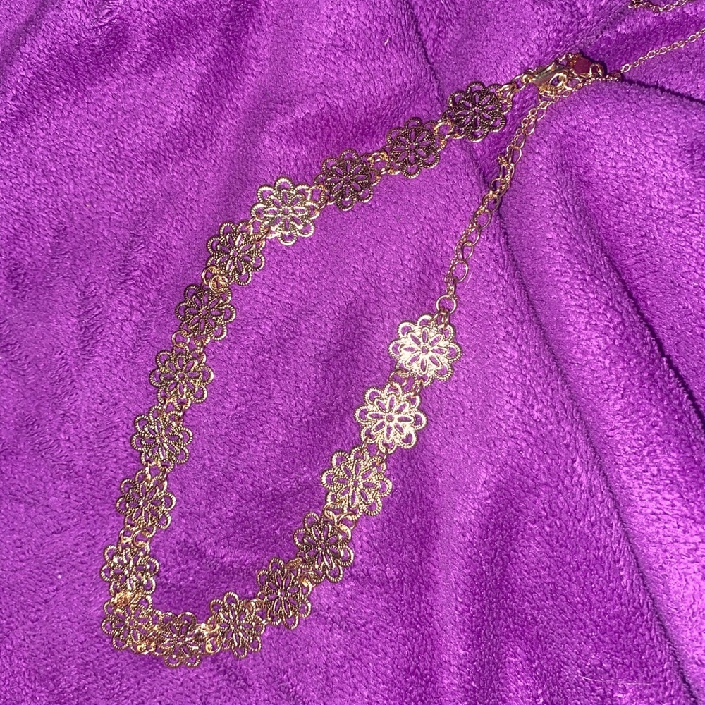gold flower choker